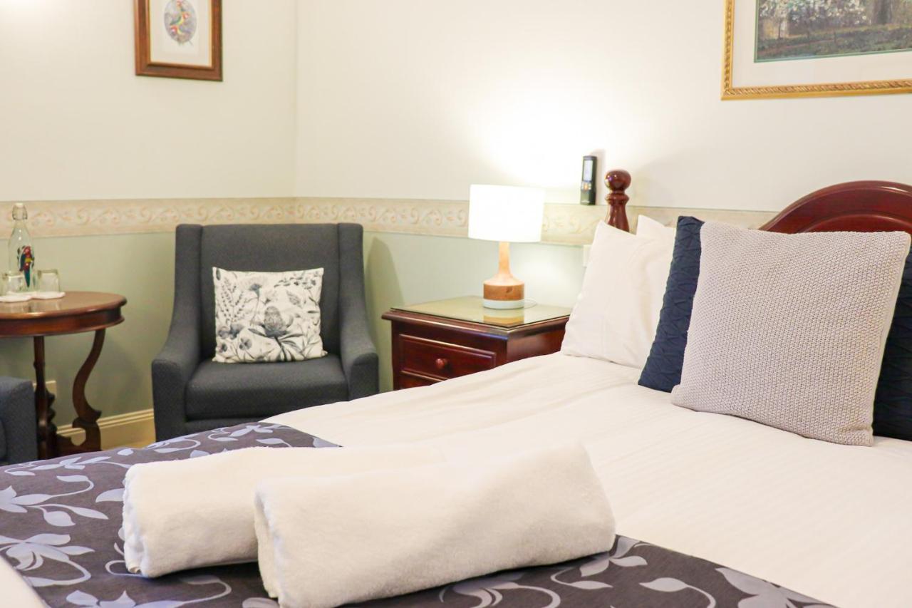 Plumes Boutique Bed & Breakfast Tamworth Esterno foto